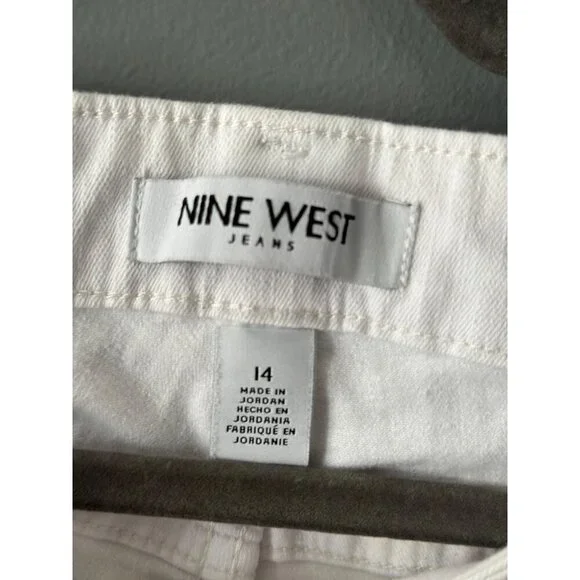 Nine West Chrystie Capri Jeans Size 14 Stretch Mid Rise Casual Summer Pants - Picture 2 of 5
